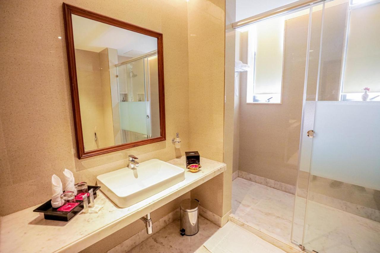 Gulab Kothi By Royal Orchid Hotels Limited Váránaszi Kültér fotó